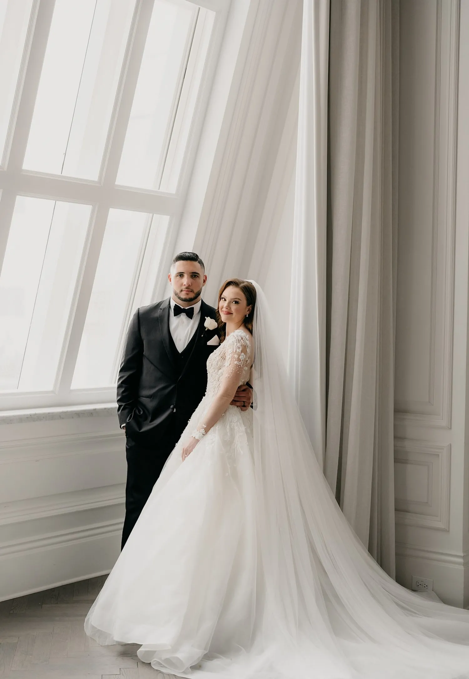 classic long sleeve lace and tulle wedding ball gown elegant ball gown wedding dress