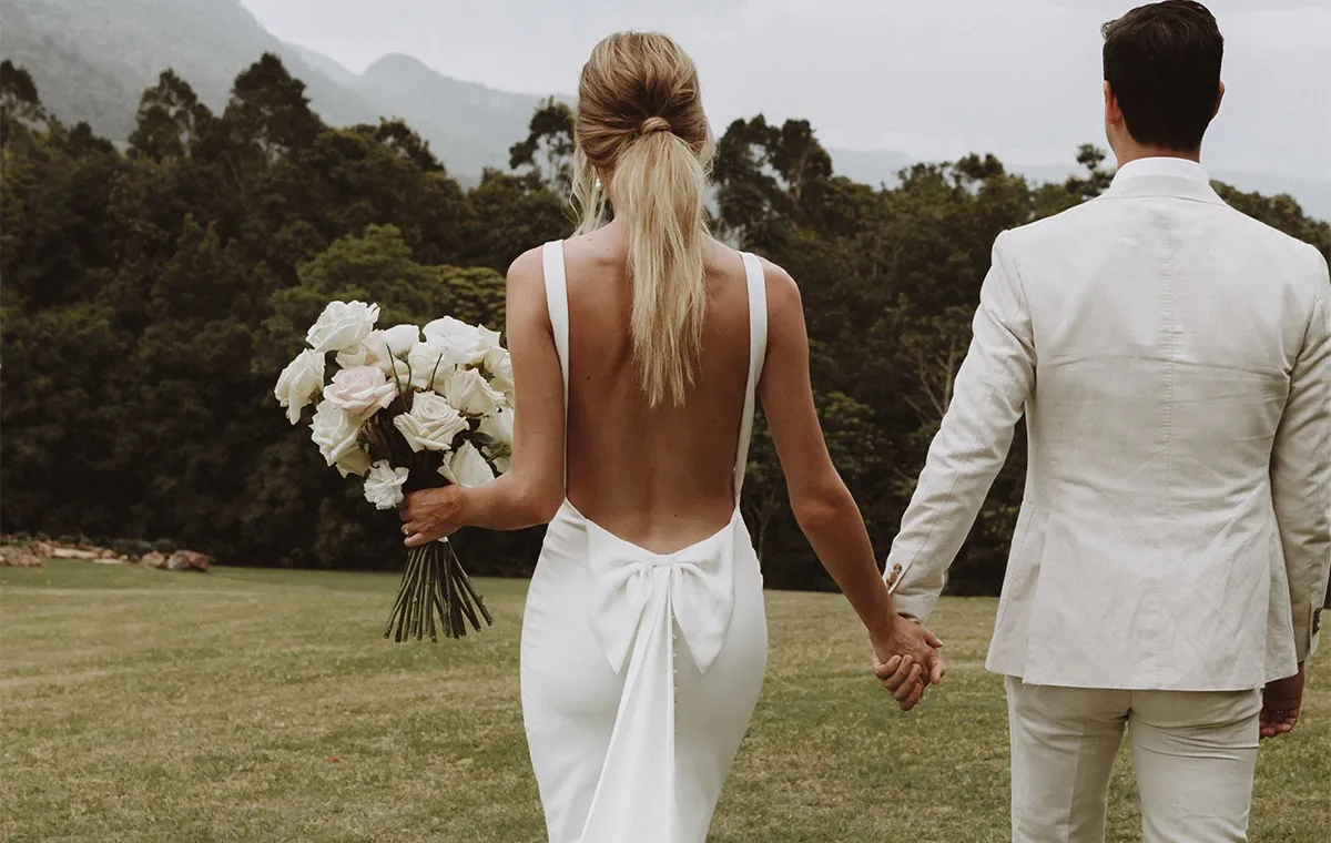 10 statement back wedding dresses for a stylish bridal look 10 statement back wedding dresses for a stylish bridal look