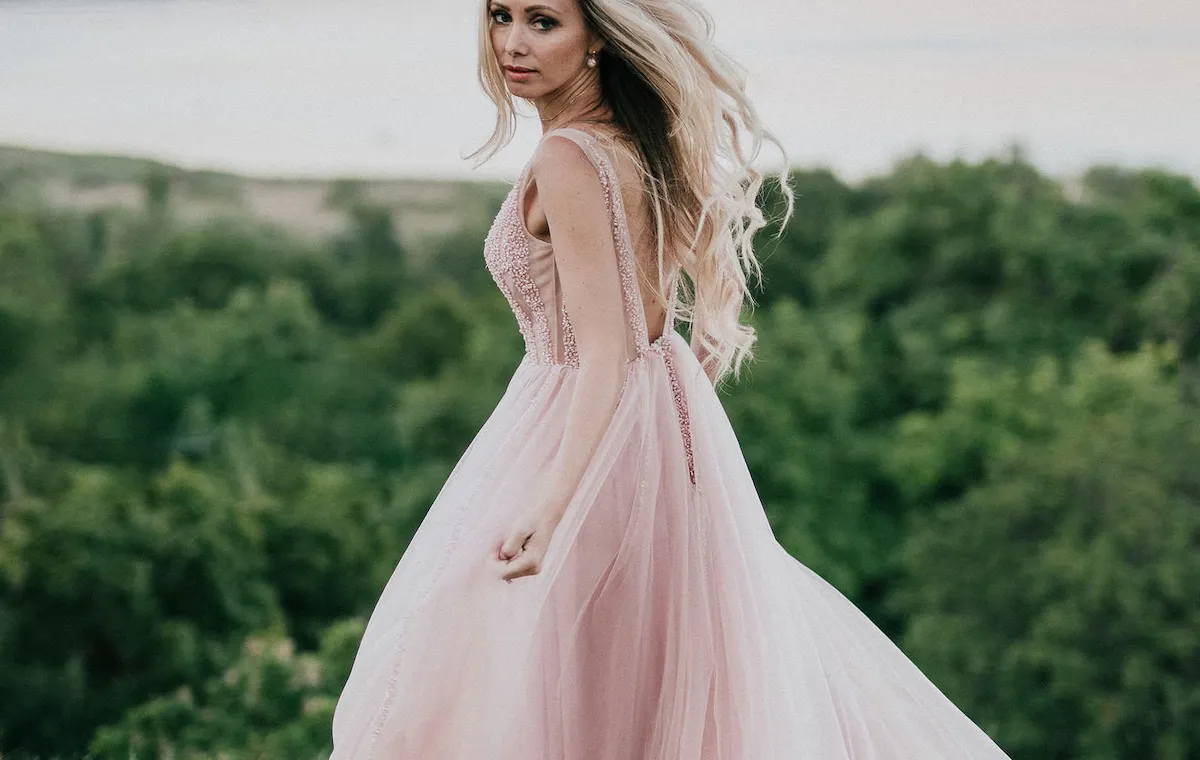 open lace back dress A-Line Halter Backless Light Pink Chiffon Beach Wedding Dress with App –  trendtydresses main image 1