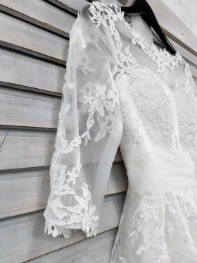 illusion lace sleeve