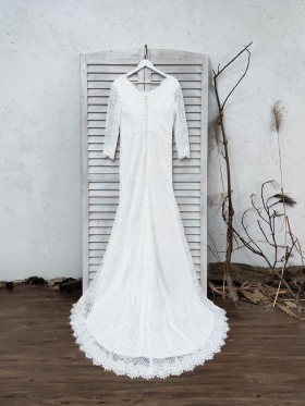 long sleeve white lace wedding dress