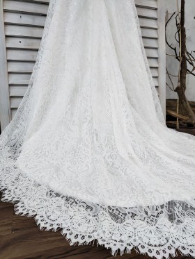 white lace scalloped chapel train white lace scalloped chapel train