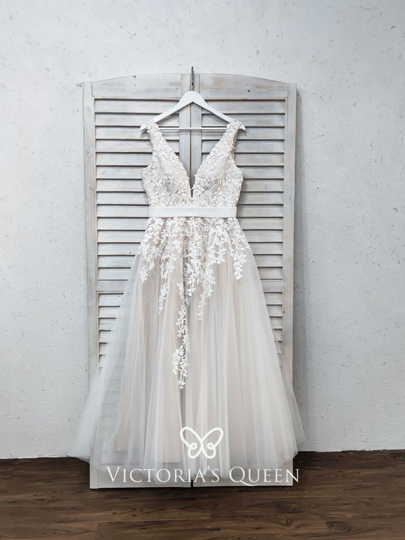 lace appliqued tulle long prom dress