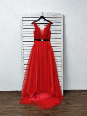 shimmer red tulle V neck formal dress with beaded black belt