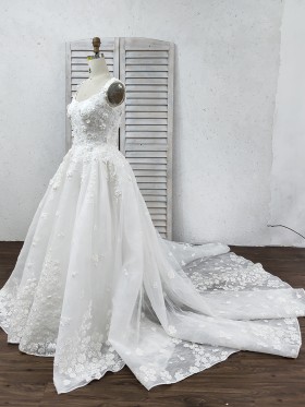 luxury ivory wedding ball gown