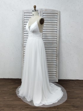 pleated tulle V neck A line long outdoor bridal dress