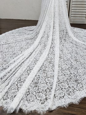scalloped lace long train