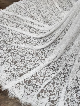 scalloped lace train wedding gown scalloped lace train wedding gown