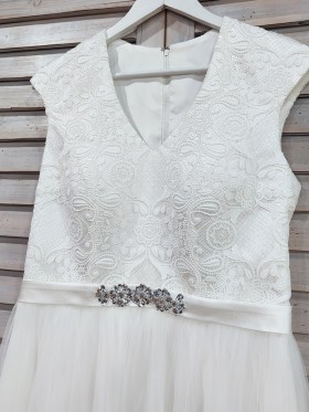 V neck cap sleeve lace bodice with beaded satin sash belt