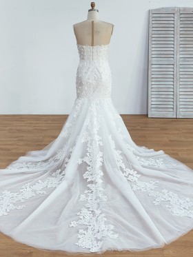 unique lace appliqued chapel train mermaid wedding gown unique lace appliqued chapel train mermaid wedding gown