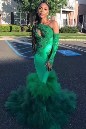Asymmetrical one shoulder long sleeve green prom dress