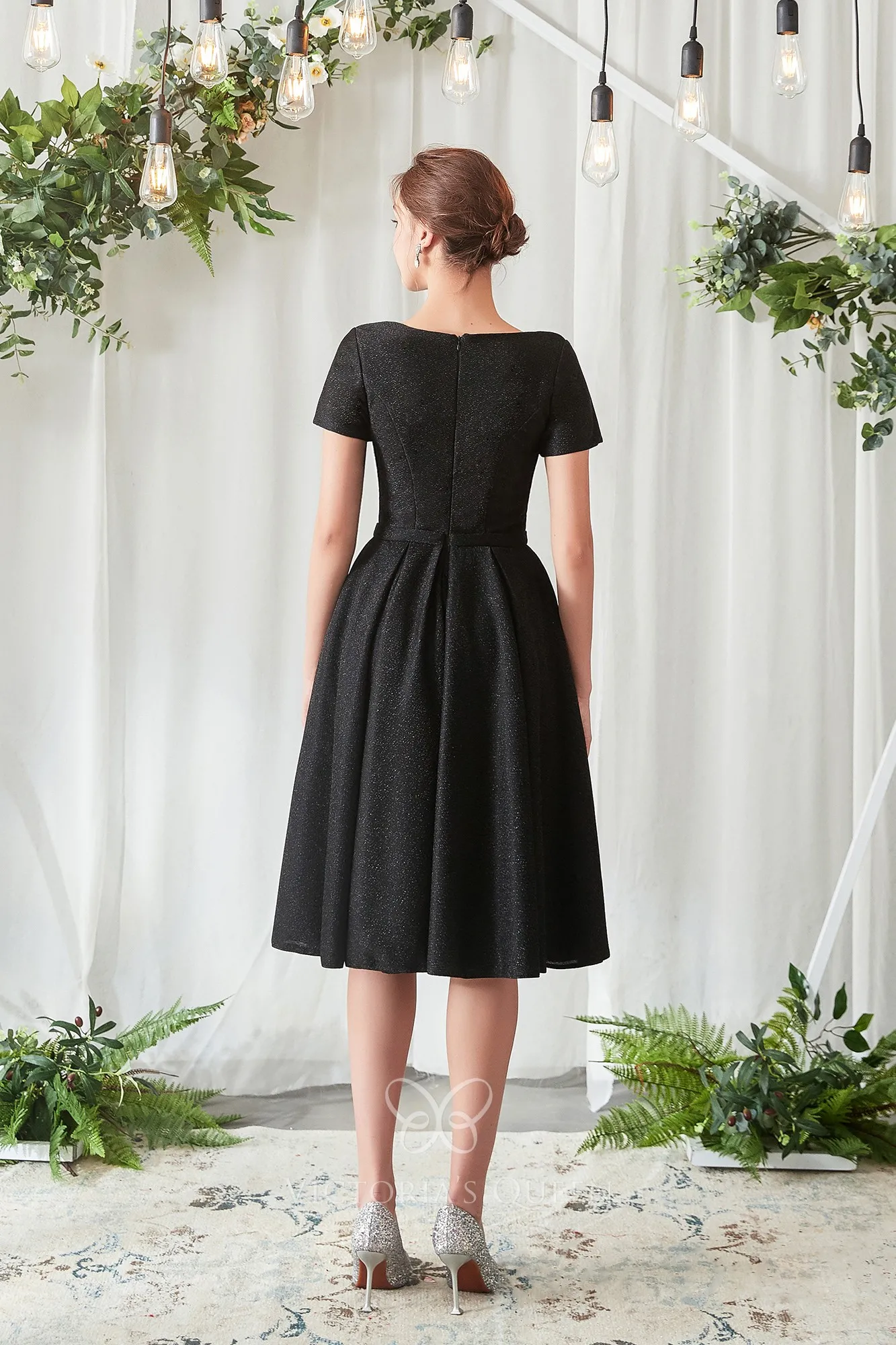 closed back black glitter short A line party dress closed back black glitter short A line party dress