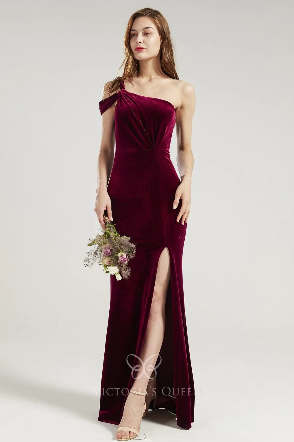 Elegant velvet one-shoulder slit dress