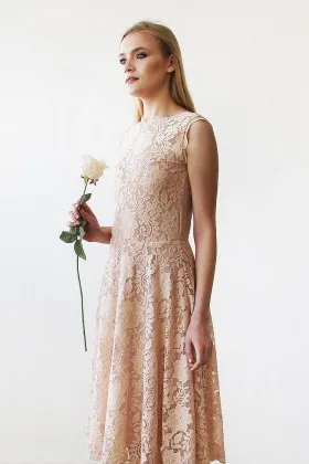 vintage knee length blush lace scalloped sleeveless short bridesmaid dress