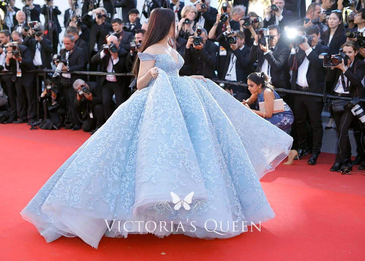 Aishwarya Rai Wore a Cinderella Dress on the Cannes Red Carpet | Cinderella  dresses, Stunning dresses, Gowns