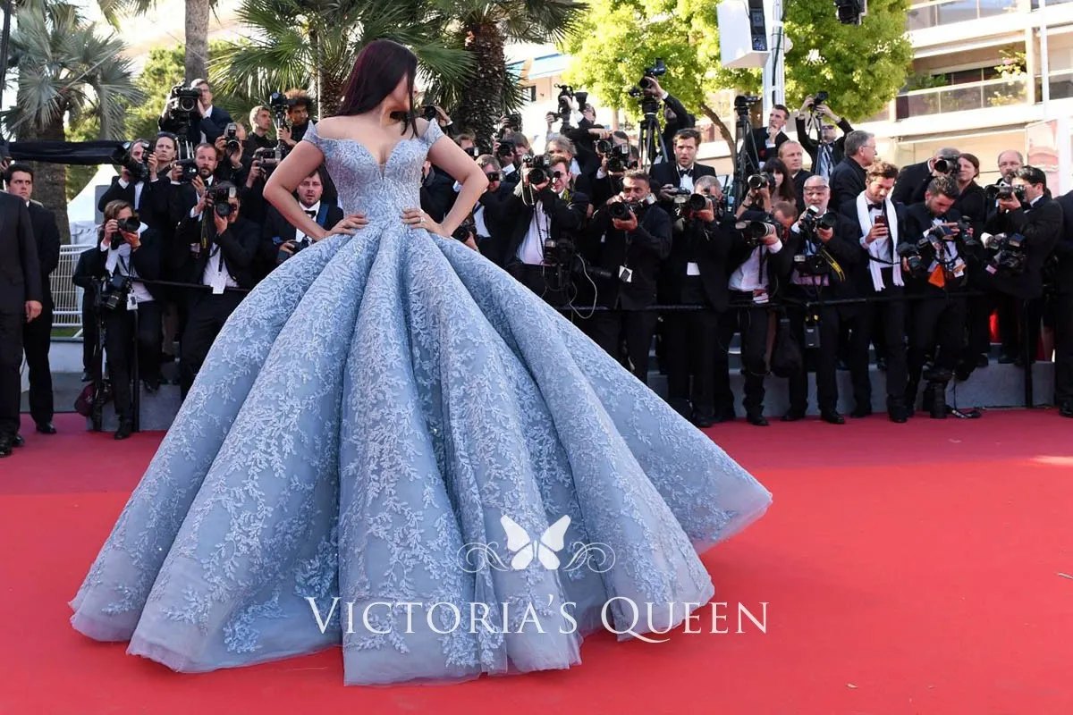 Cannes 2017: Aishwarya Rai Bachchan proves yet again that nobody does red  carpet better than her – view pics | India.com