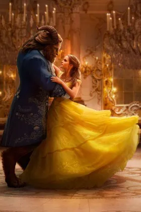 Emma Watson on Belles yellow dress in Beauty and The Beast 2017
