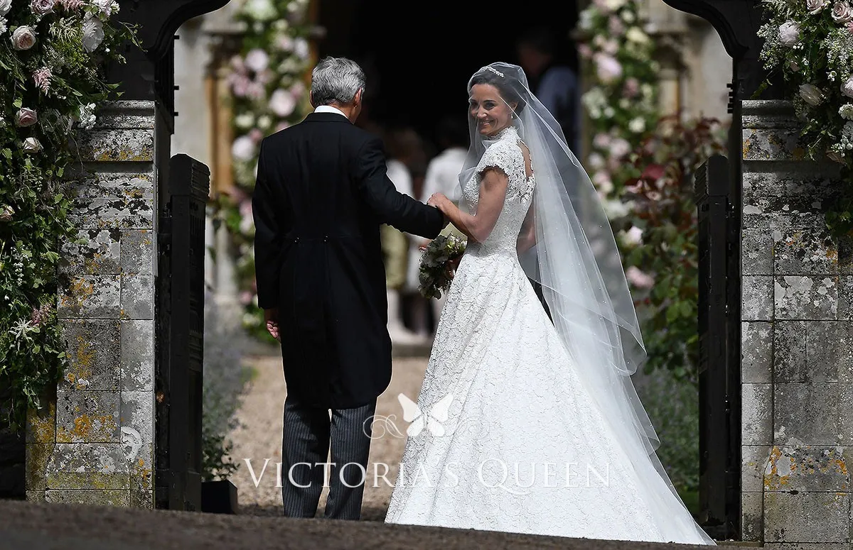 Pippa Middleton ivory lace short sleeve vintage celebrity wedding dress