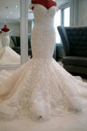 sweetheart off the shoulder trumpet lace wedding dress