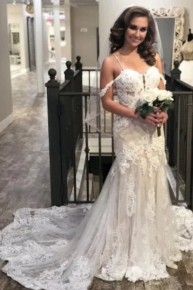 Cold Shoulder Sweetheart Lace Mermaid Bridal Gown