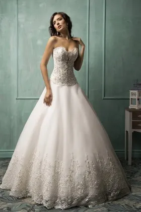 Vintage Beaded Lace Strapless Sweetheart Wedding Ball Gown