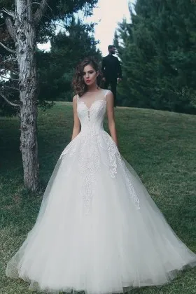 Illusion Sweetheart Lace Tulle Cool Wedding Dress