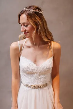 double spaghetti straps V neck lace tulle wedding dress
