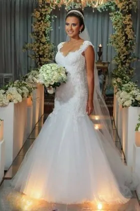 Sweetheart Cap Sleeve Trumpet Vintage Wedding Dress