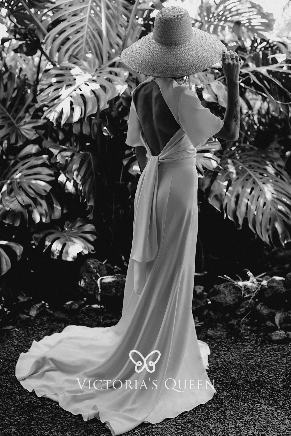 Ivory Satin Short Sleeves Evening Dresses