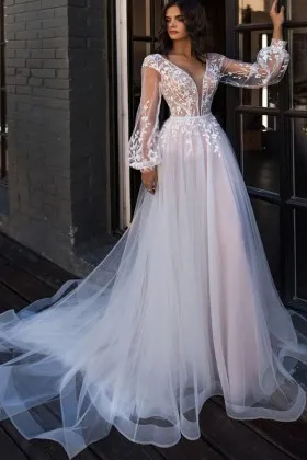 romantic leaf lace appliqued long sleeves wedding dress