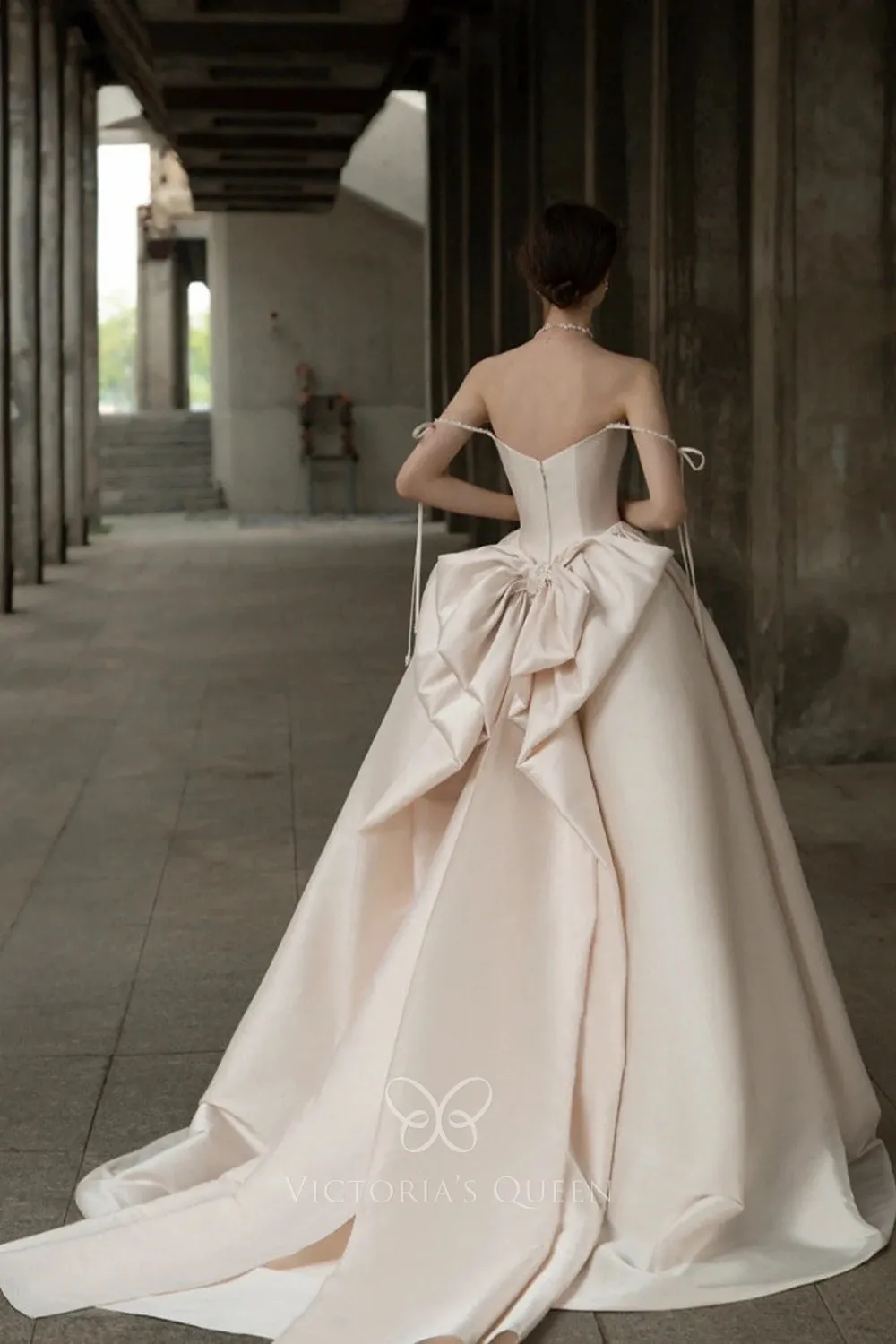 Gorgeous Ball Gown Square Neck Satin Wedding Dresses VK24102218