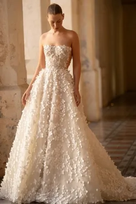romantic pearled 3d flower strapless garden wedding dress