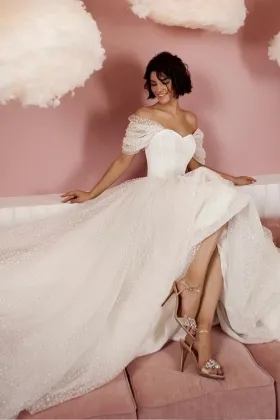lovely polka dot tulle off shoulder puffy wedding dress