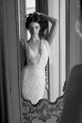 sexy plunging neck slim fit beaded leaf lace wedding gown
