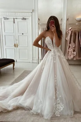 spaghetti straps deep v neck lace tulle puffy wedding dress