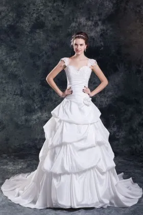 Retro pick up white lace and satin sweetheart ball gown wedding dress