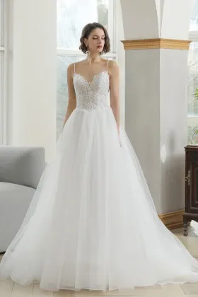 classic spaghetti straps lace and tulle puffy wedding dress