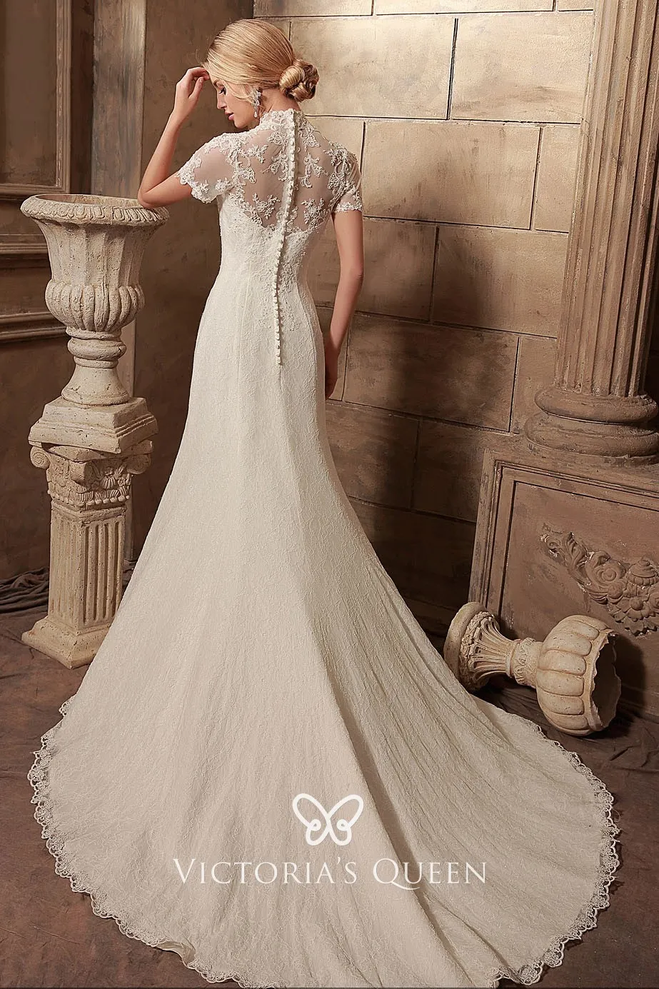 elegant vintage inspired mermaid ivory lace wedding dress