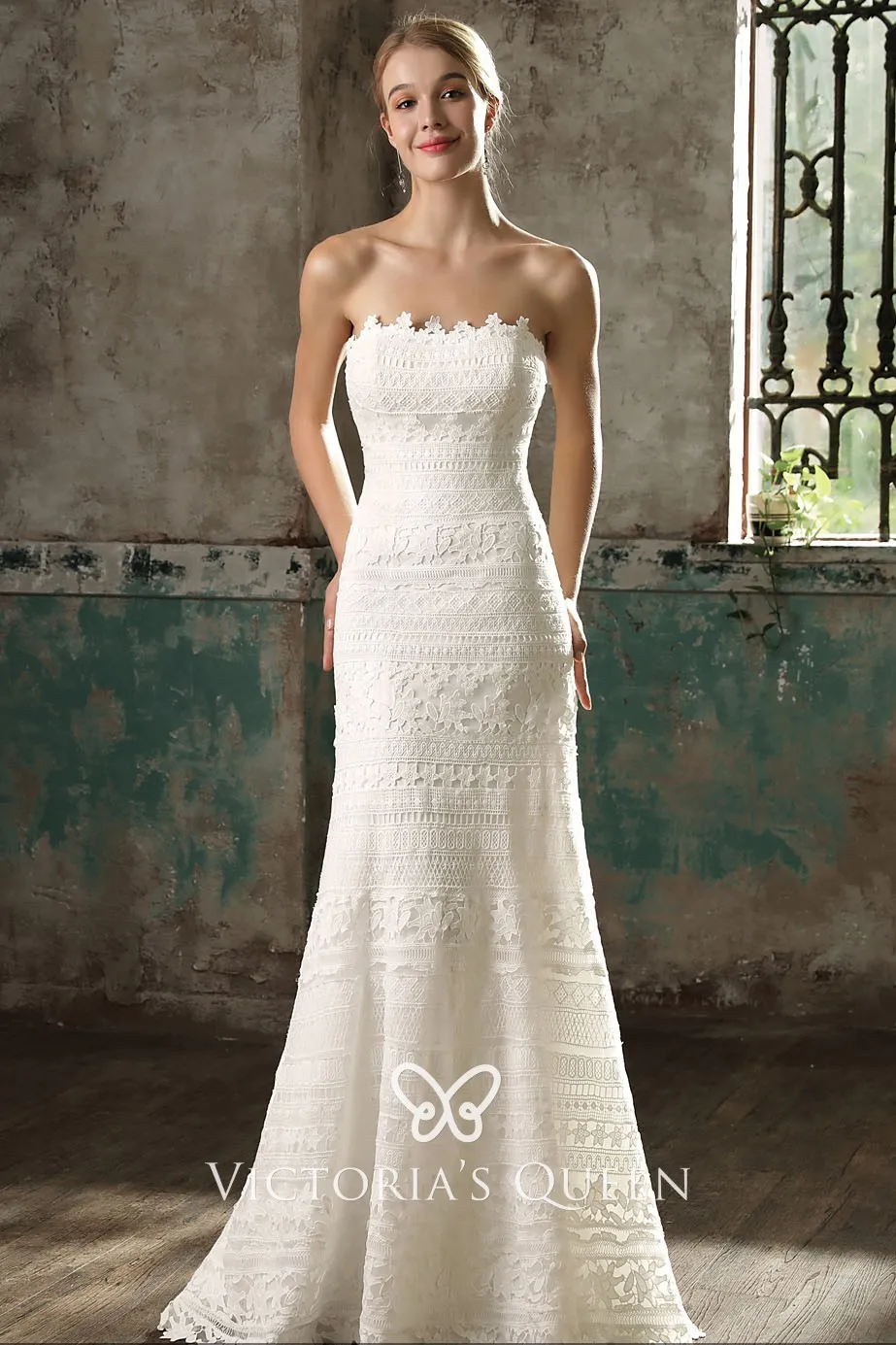 A-line Empire waist Chapel train Chiffon Square neck Wedding dress