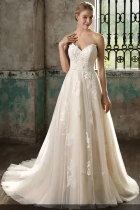 delicate lace appliqued champagne tulle classic sweetheart wedding dress