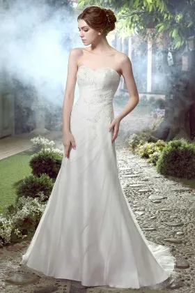 strapless sweetheart beaded lace appliqued bridal dress
