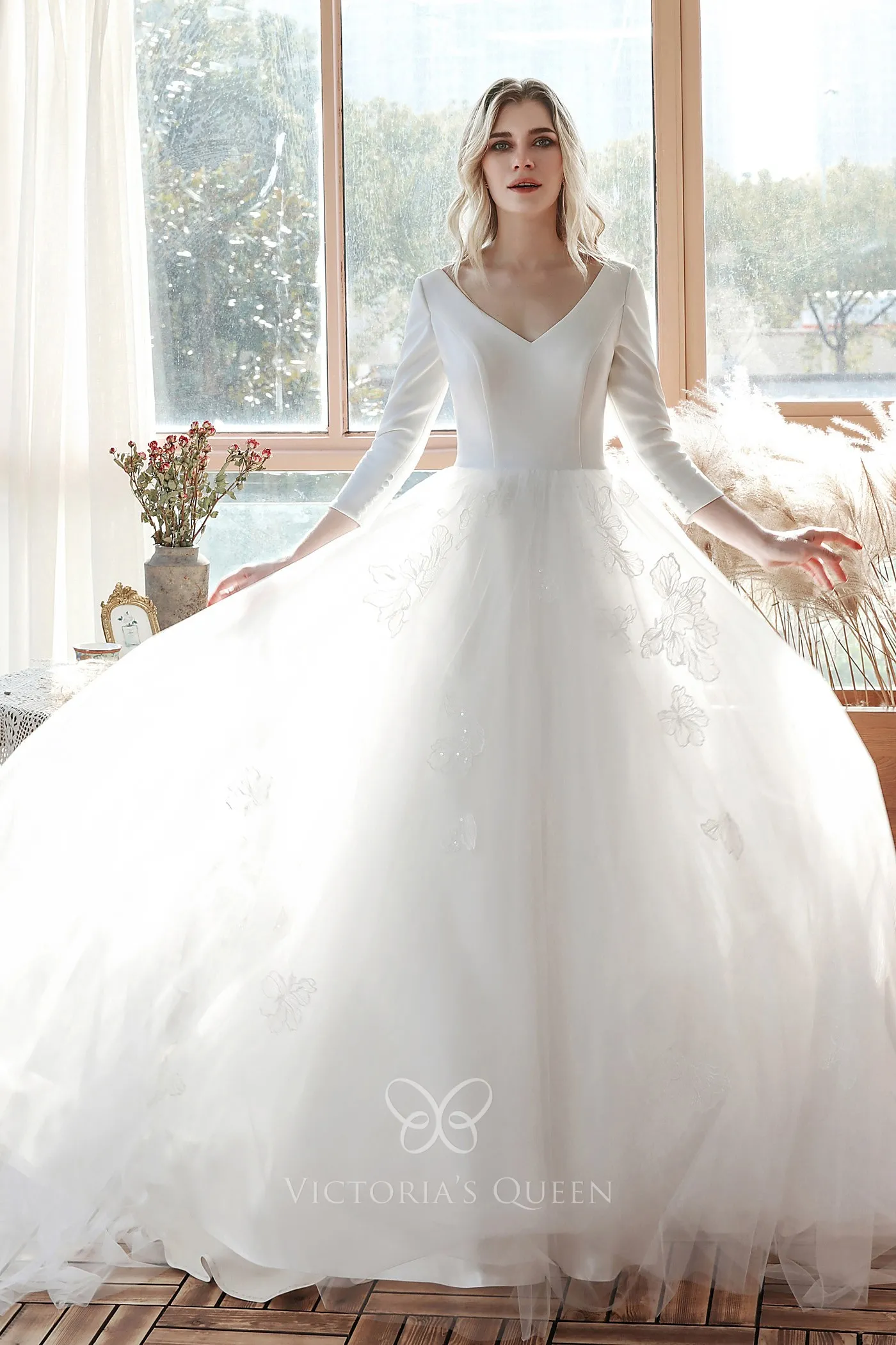 V Neck Half Sleeve Tulle Lace A Line Wedding Dress main image 1