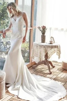 modern spaghetti straps lace appliqued satin wedding dress