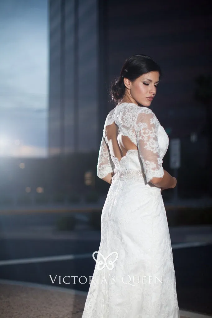 Vintage off white scalloped lace half sleeve floor length wedding dress
