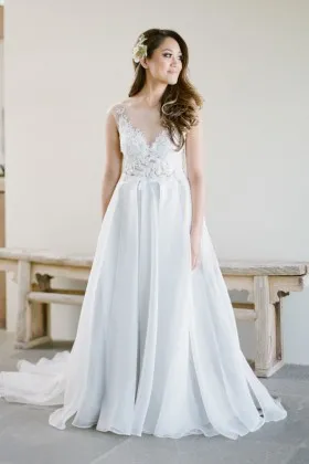 illusion V neckline lace and organza beautiful semi formal wedding dress