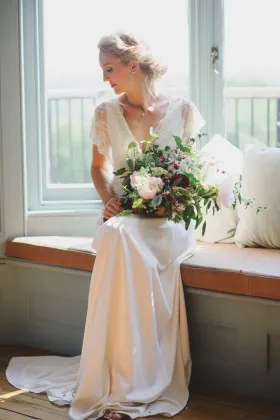 stunning scalloped lace deep V neckline and short sleeves chiffon wedding dress
