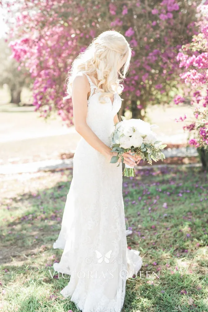 timeless curved V neckline ivory lace chapel train vintage wedding dress