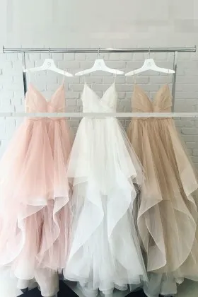 informal V neckline flounced tulle bridal ball gown with spaghetti straps