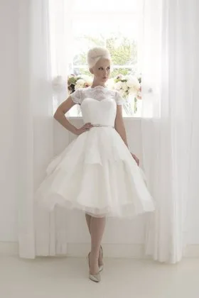 Glamorous lace and tulle layered short wedding dress with cap sleeves