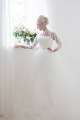 vintage lace straight column long wedding dress with detachable tulle overskirt